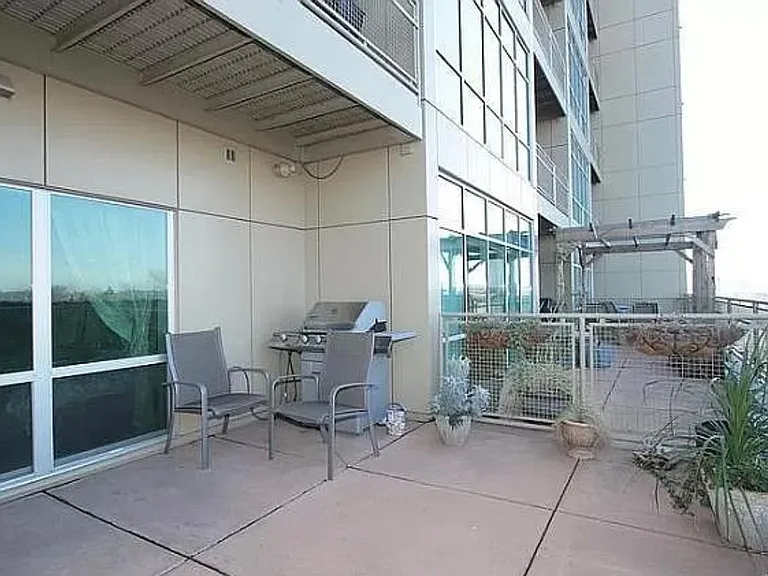 1550 E Royall Pl #408 — Photo 10