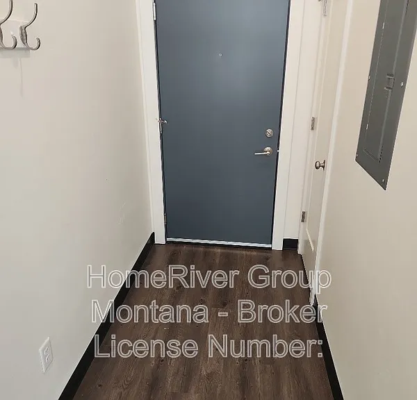 320 Clay St #206 — Photo 2