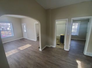 3211 E 8th St, Des Moines, IA 50316