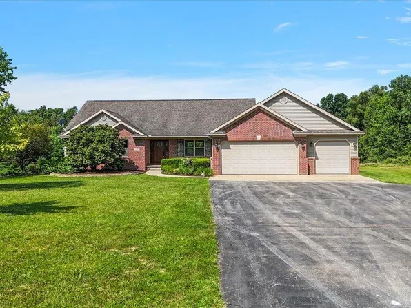 4884 Carls Ln, Metamora, MI 48455