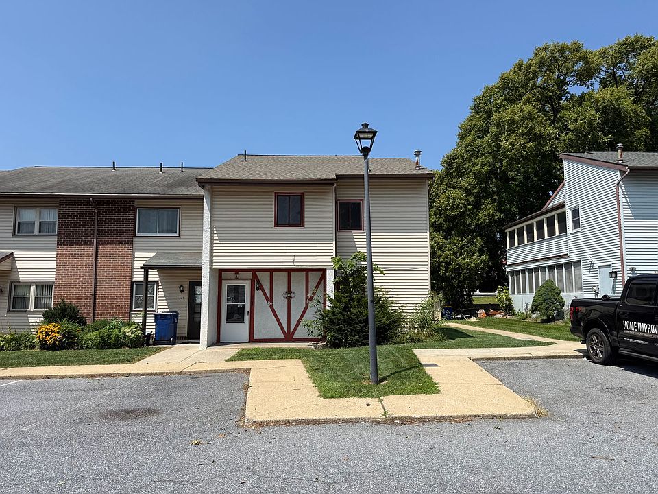 1st image of 359 Greenland Dr