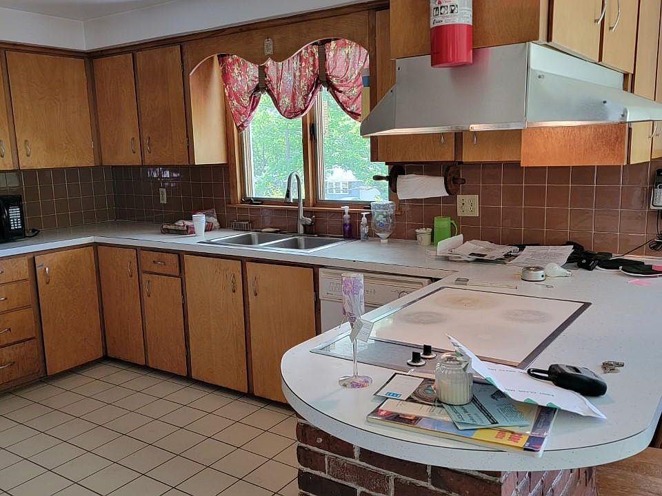 17 Rice Rd, Millbury, MA 01527 Zillow