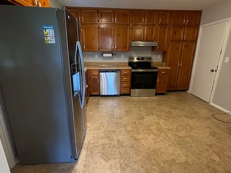 5321 Rollins Ave — Photo 6