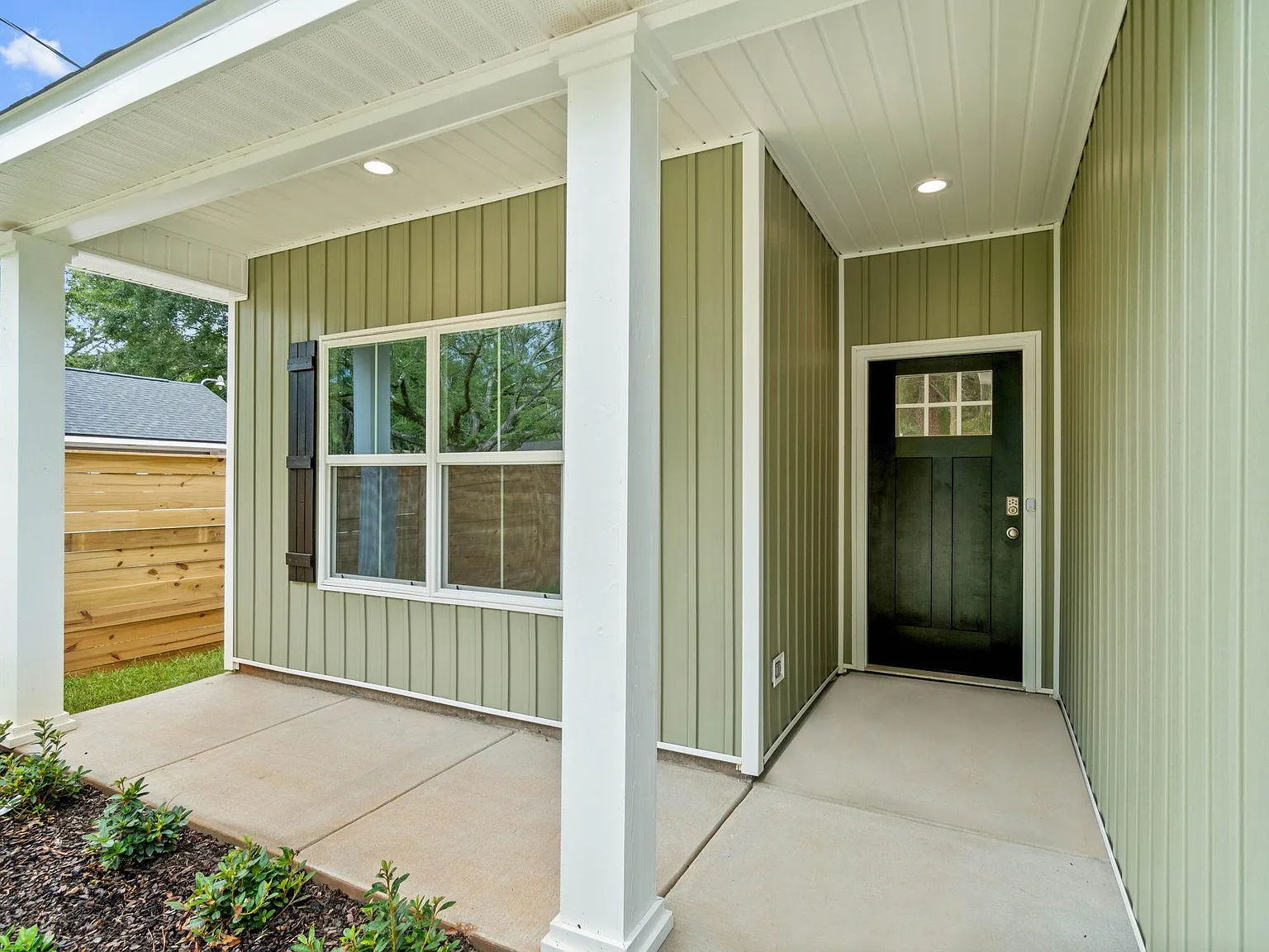 3 bed, $2,150 — Photo 4