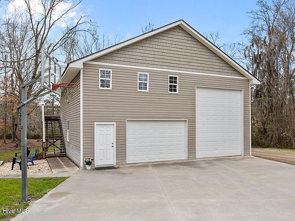 3rd image of 755 Breezy Shore Road