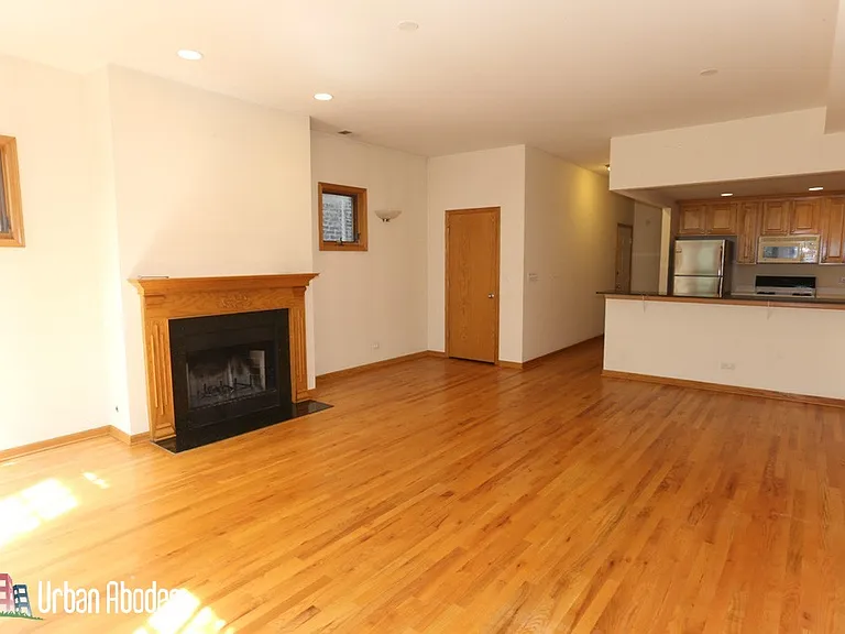 824 W Buckingham Pl #1 — Photo 5