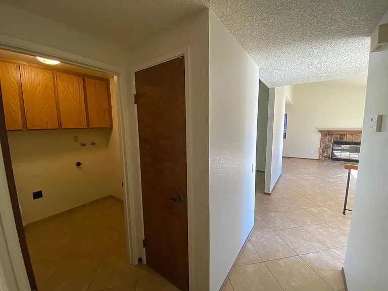 1817 Klamath River Dr — Photo 15