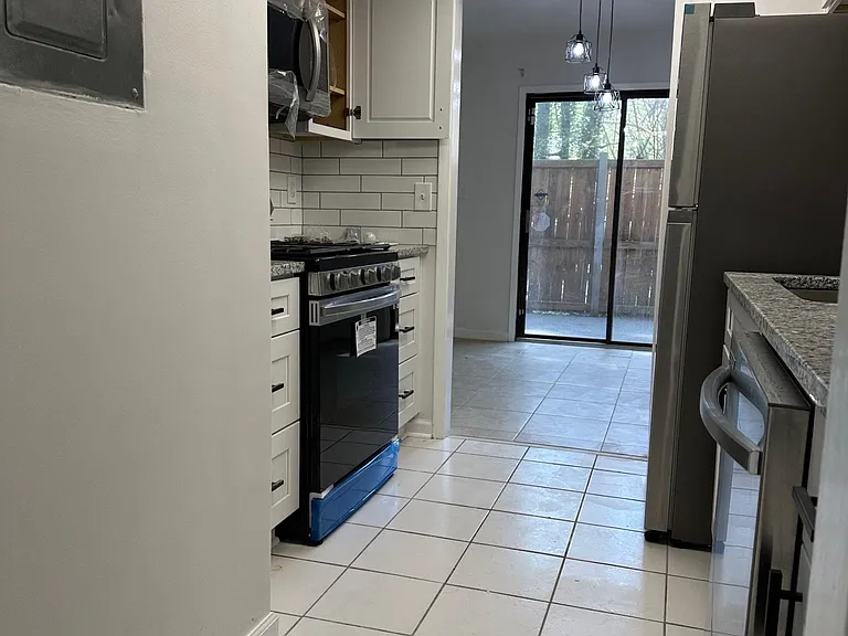 6339 Holcomb Way #D — Photo 19