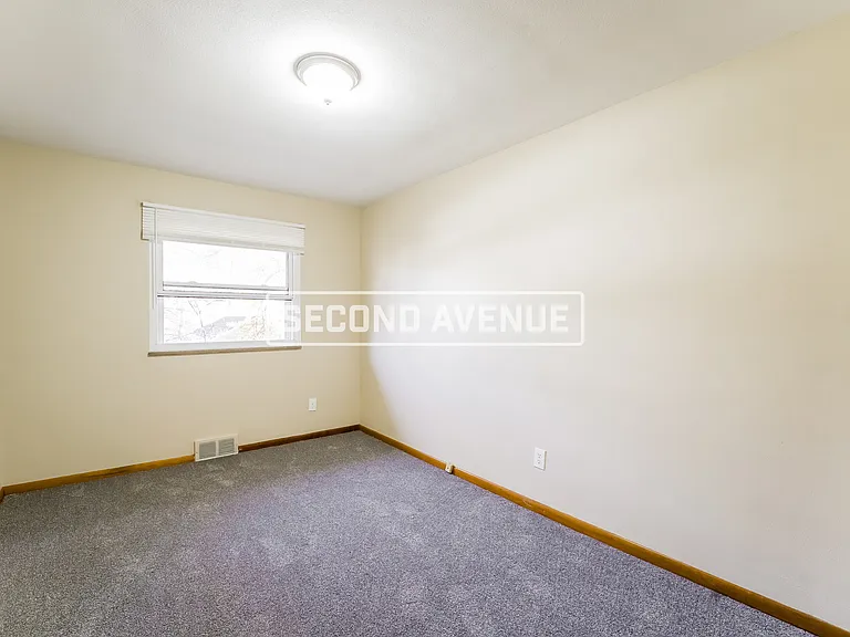 465 Willow Ave — Photo 16