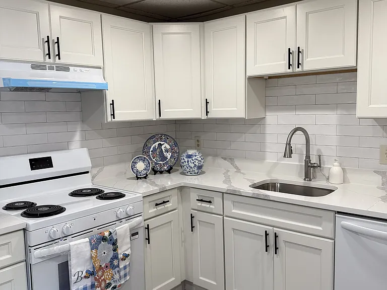 111 Foster St #210 — Photo 4
