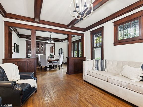 4th image of 923 N Dunton Ave