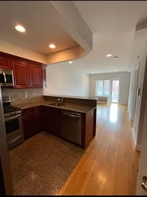 Rented by Daniel Gale Sotheby's International Realty | media 14