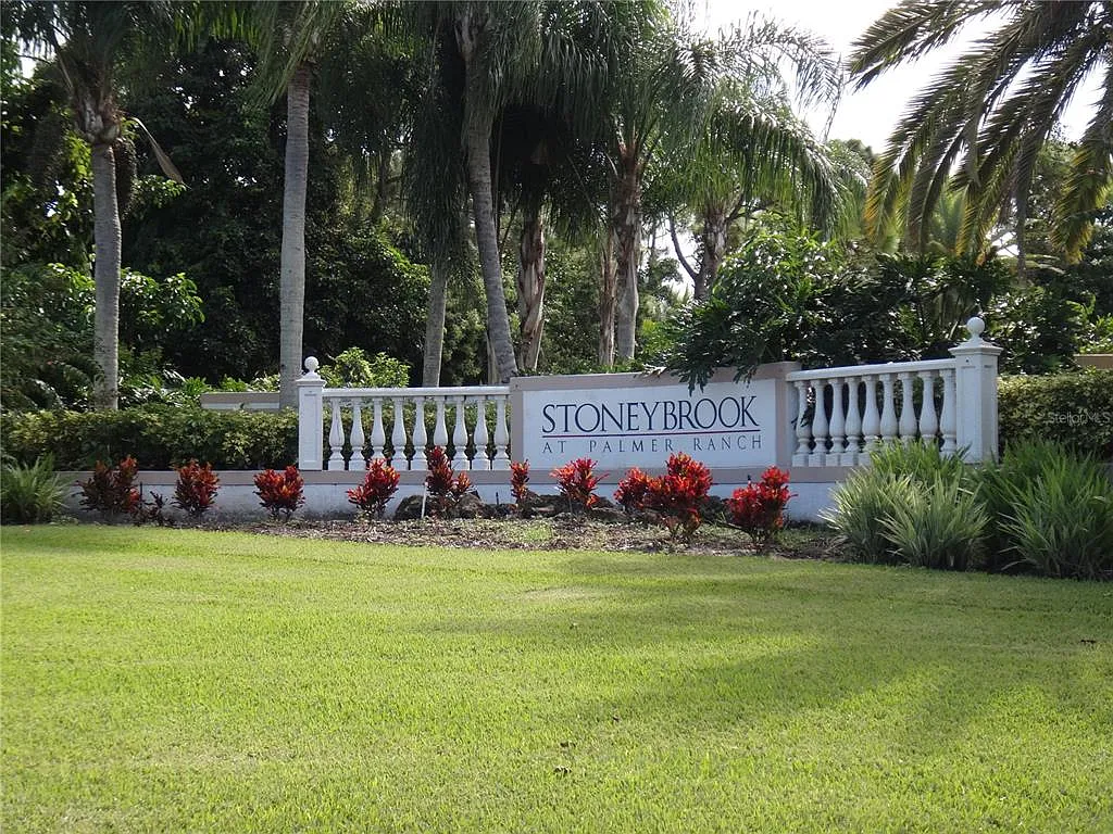 3 bed, 2.0 bath, 1950 sqft, $3,350 — Photo 3