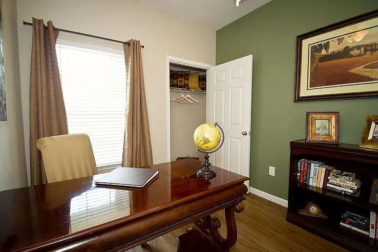 11355 Richmond Ave — Photo 4
