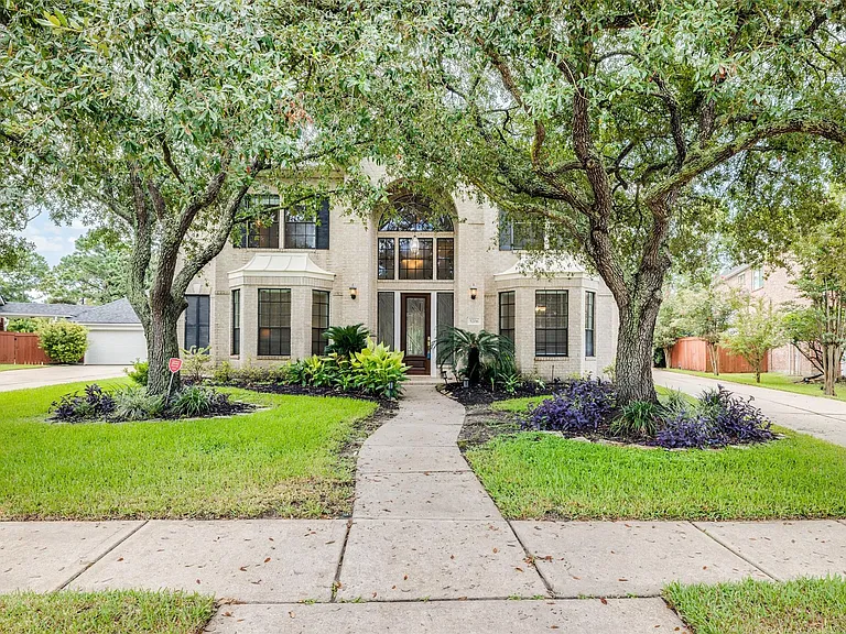 5706 Cielio Bay Ct — Photo 2