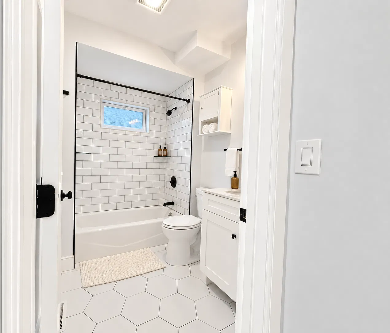 2 bed, 942 sqft, $3,595 — Photo 4