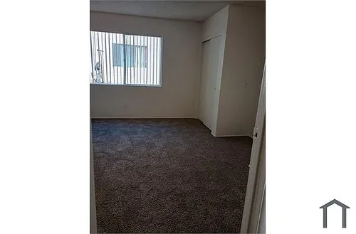 5916 Bromley Ave #6 Photo 1