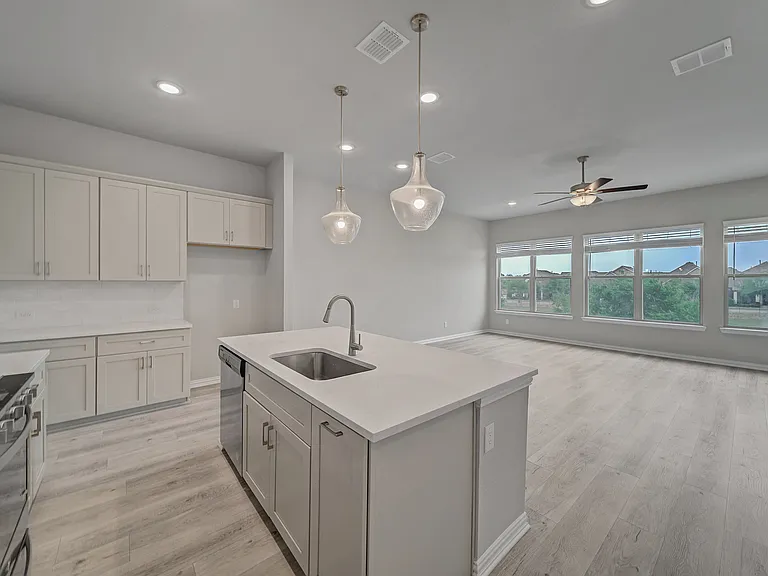 4484 N River Walk Dr — Photo 6