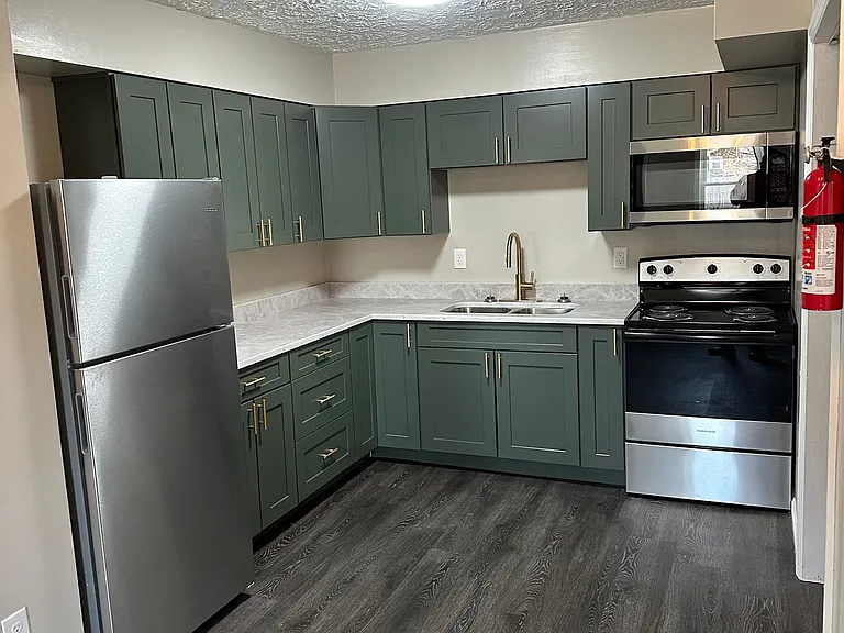 04 Kitchen