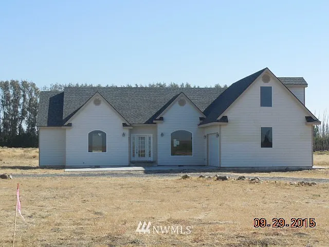6677 NE Rd D.5 photo 1