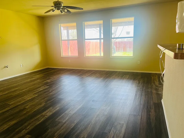 9200 Goldenview Dr — Photo 24