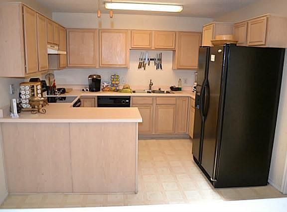 5th image of 7344 Royal Oak Dr