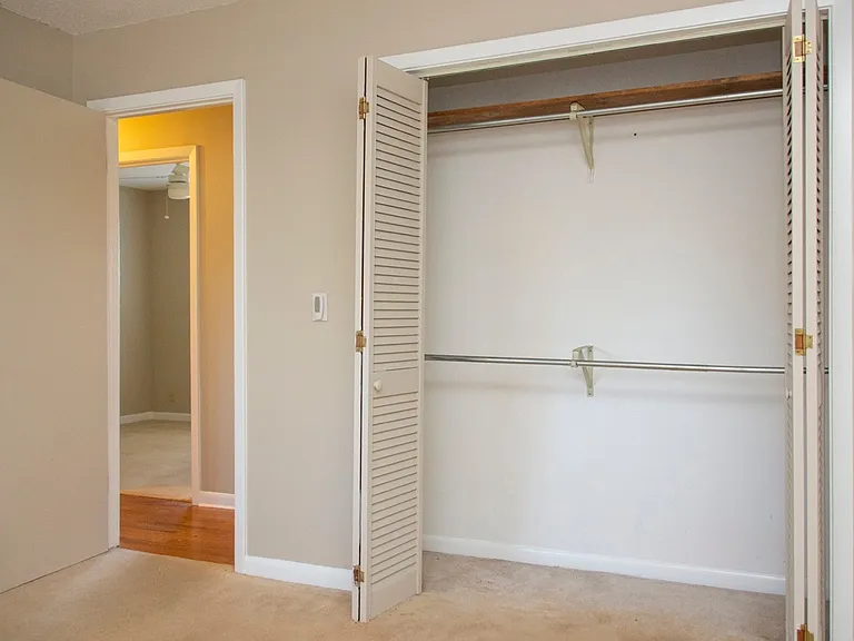 809 Bishop Cir — Photo 23