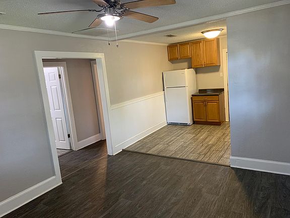 5th image of 1230 Murl St