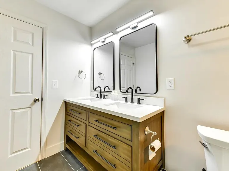 1237 Fairmont St — Photo 17