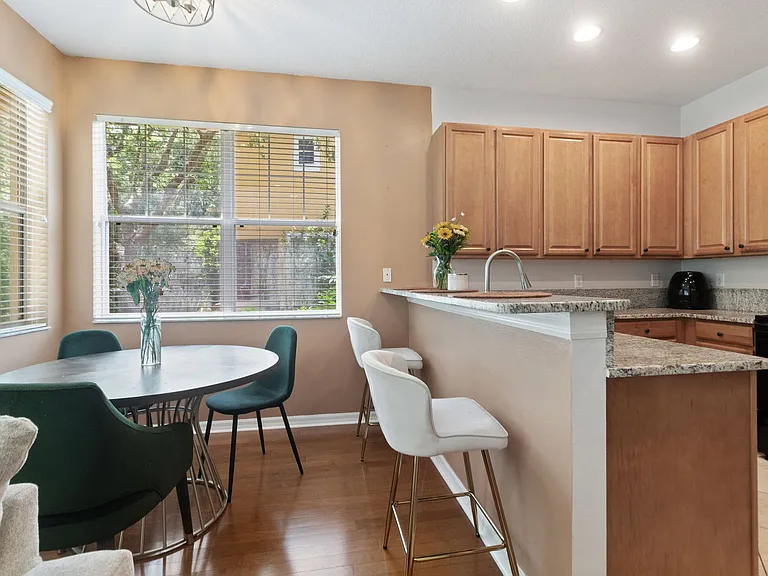 8141 Stone Leaf Ln — Photo 9