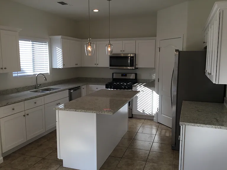 10319 Calle Dichoso Ct NW — Photo 2