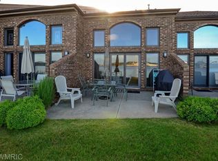 66 Harbor Dr, Ludington, MI 49431