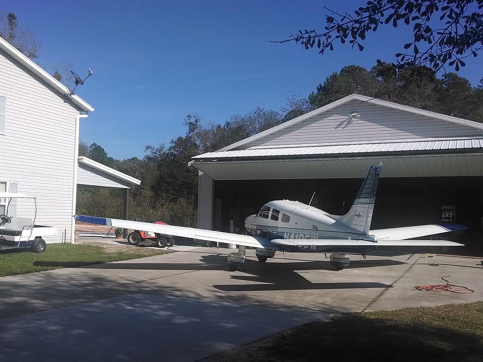 2nd image of 121 SW Cessna Ct
