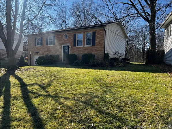 1205 W Walford Drive, Jeffersonville, IN 47130