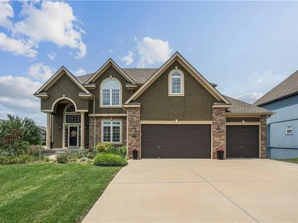 9100 N Lewis Ave, Kansas City, MO 64157