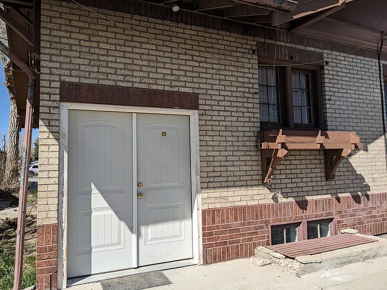 116 N 5th St E #B — Photo 6
