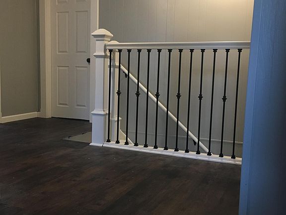 4th image of 1402 1/2 9th St #14025