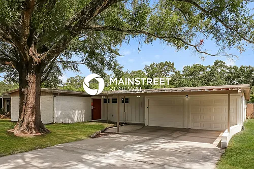 827 E River Dr Photo 1