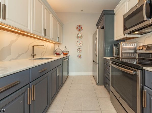 280 Main St APT 103