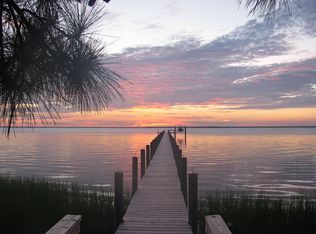 113 N Bayshore Dr, Eastpoint, FL 32328