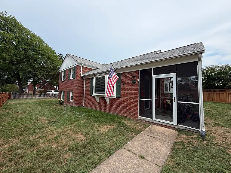 709 W View Ter — Photo 9