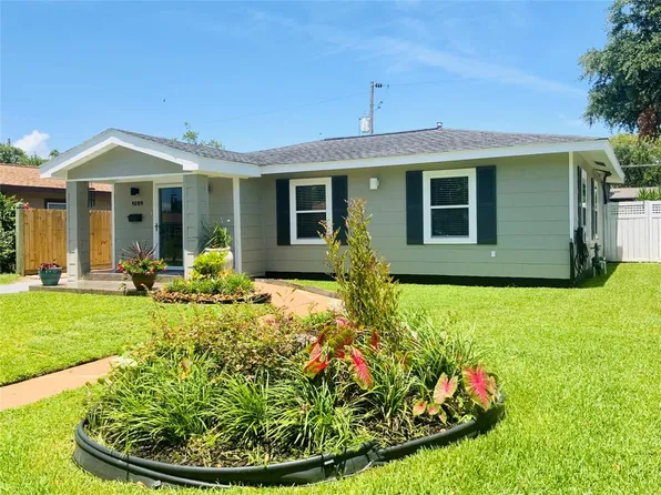 1524 Campbell Ln, Galveston, TX 77551