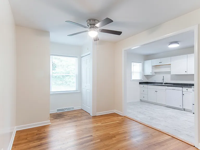 2218 Wayne Ave #A — Photo 17