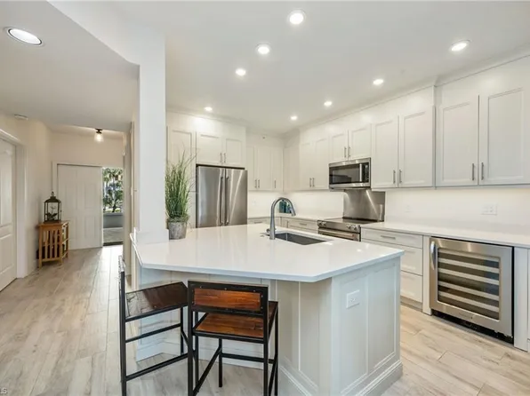 7686 Pebble Creek CIR #102, NAPLES, FL 34108