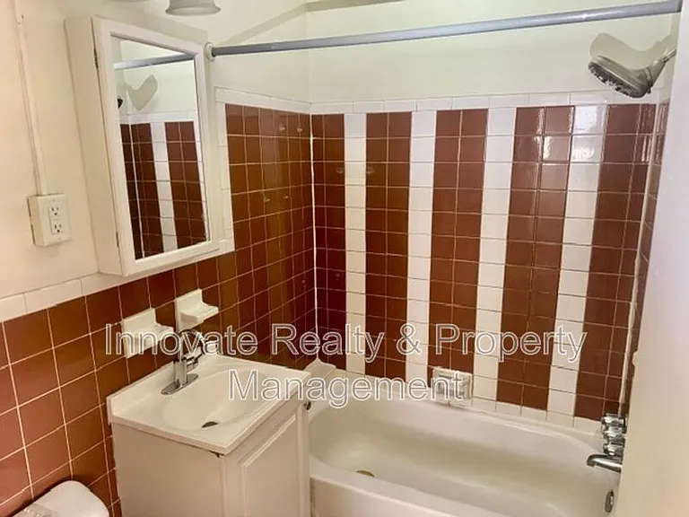 9513 Hoff St #9 — Photo 7