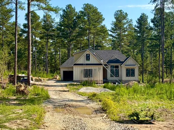 1823 McCallie Ferry Rd, Soddy Daisy, TN 37379