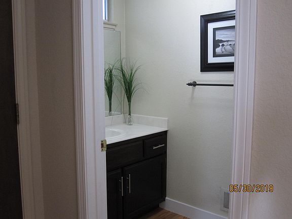5th image of 1802 Parkwood Dr