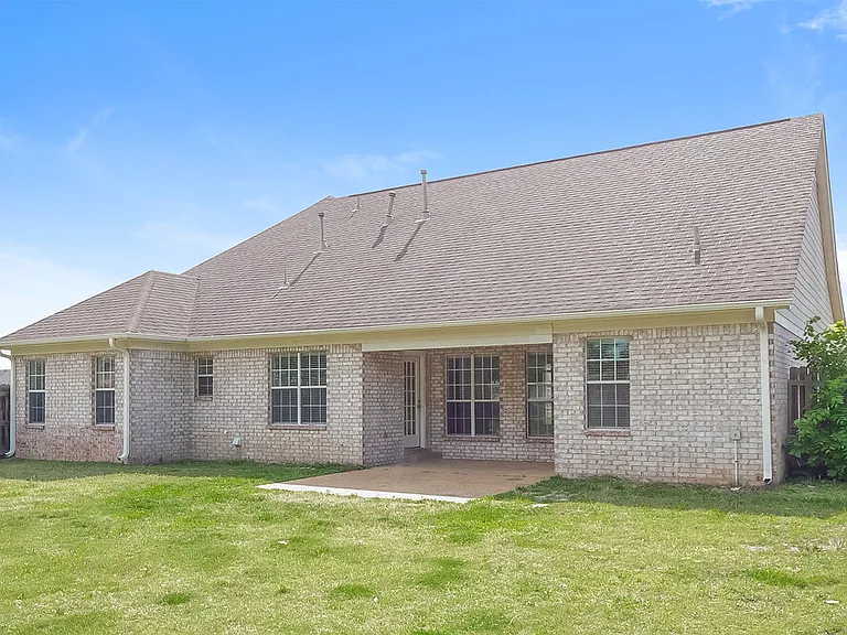 7838 Alexanders Crossing Dr — Photo 16