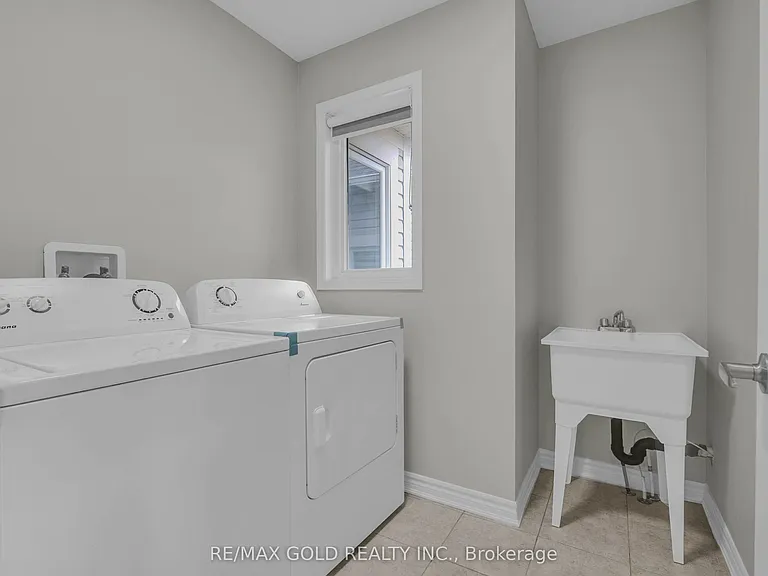 94 Benhurst Cres — Photo 32