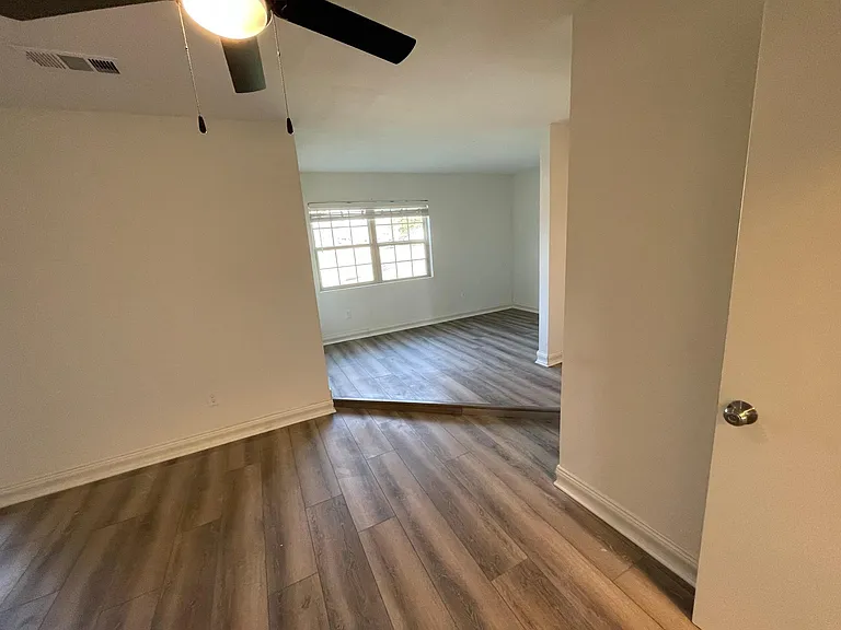 401 Village Dr — Photo 9